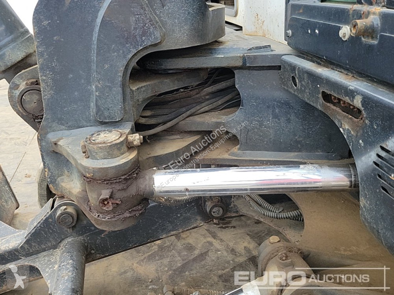جرافة Bobcat