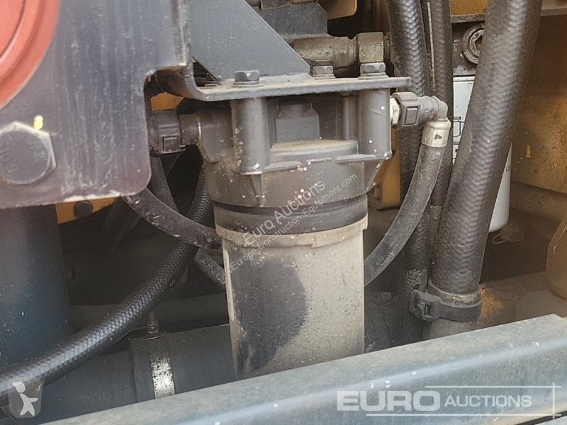 Lopatový nakládač Hyundai R140W-9A