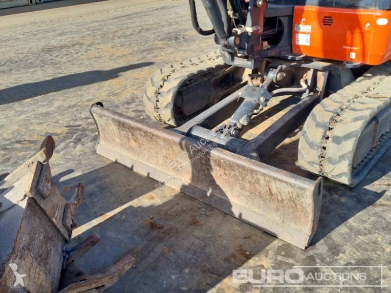 Lopatový nakládač Kubota KX037-4