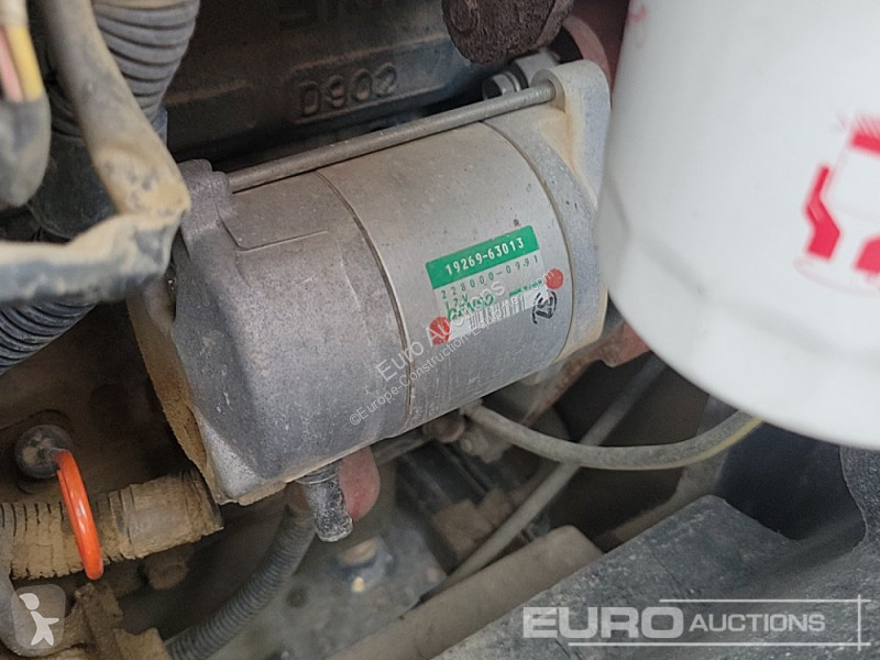 Lopatový nakládač Kubota KX015-4