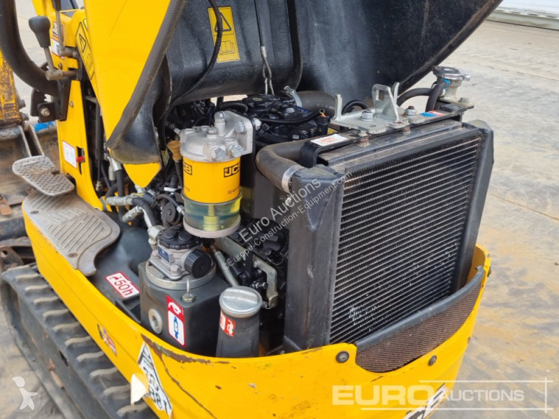 Lopatový nakládač JCB