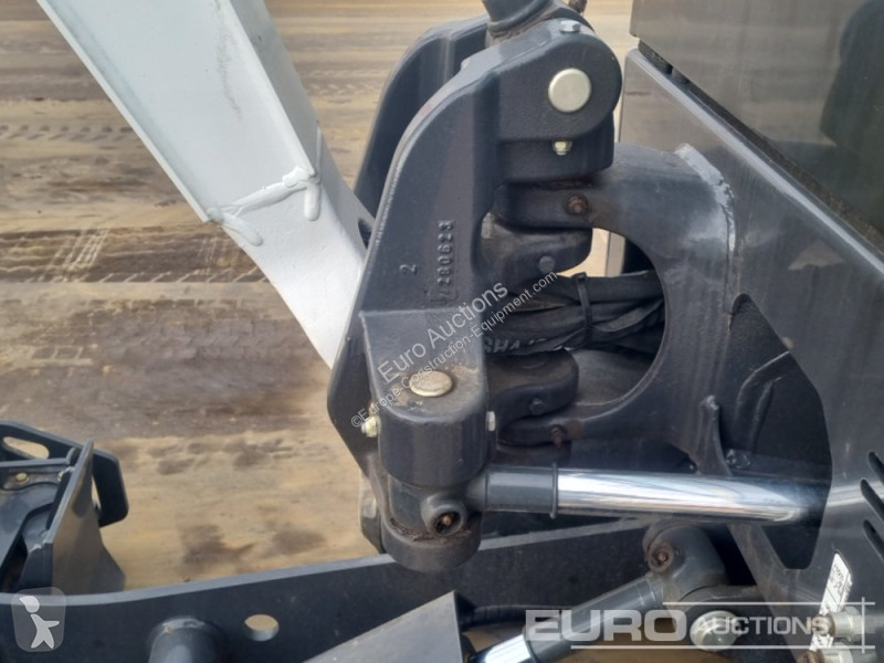 Lopatový nakládač Bobcat E19