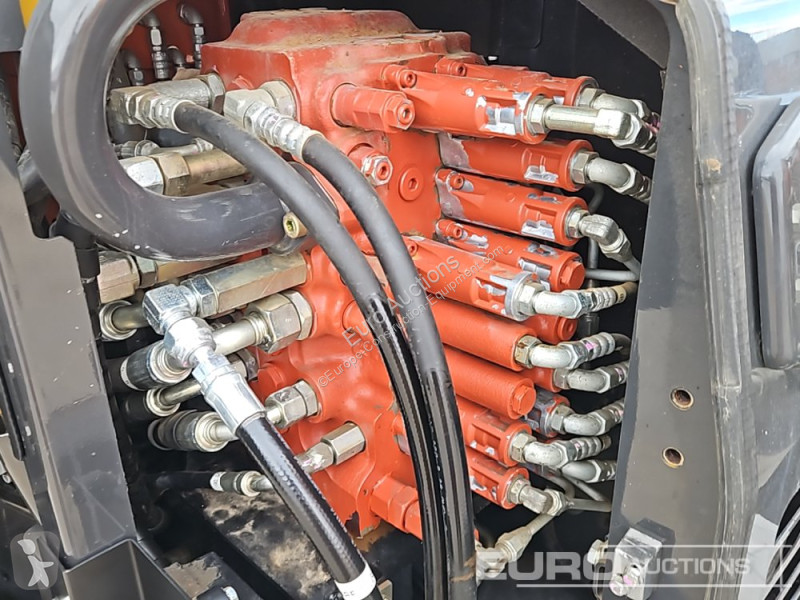 Escavatore Hitachi B-6