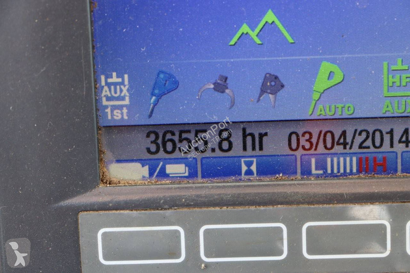 جرافة Takeuchi TB2150