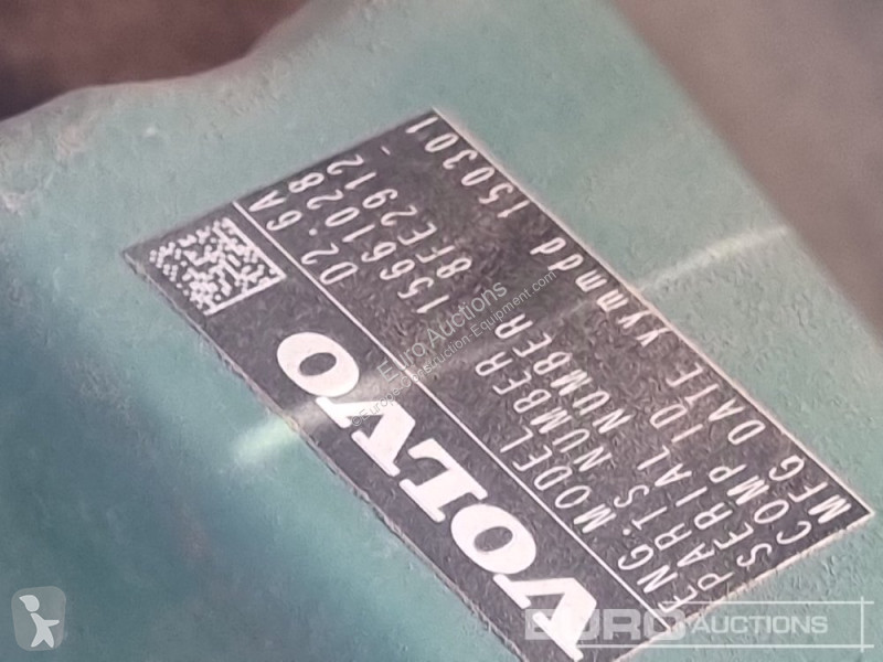 Lopatový nakládač Volvo ECR50D