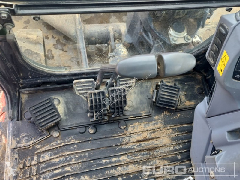 Lopatový nakládač Kubota U55-4