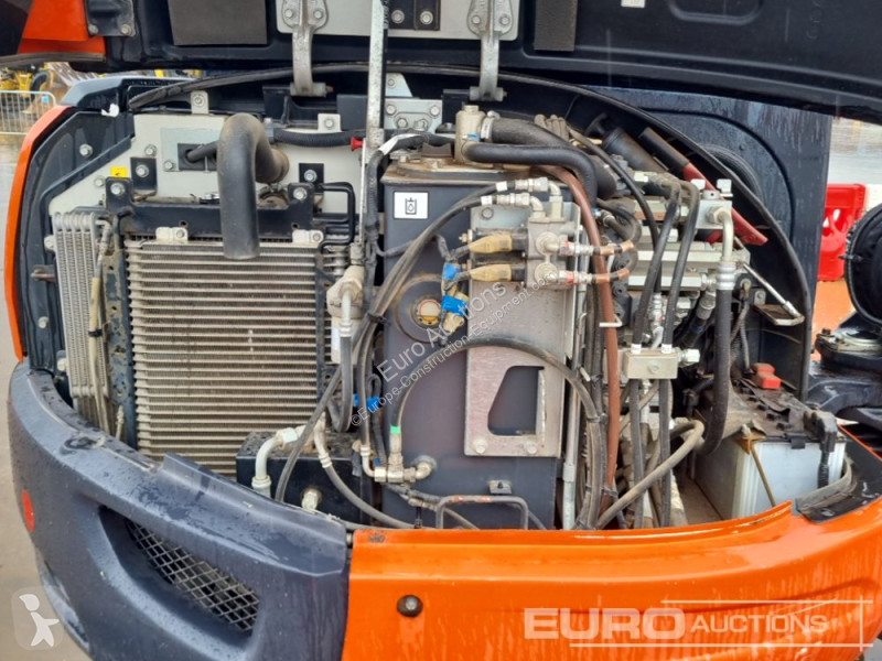 Lopatový nakládač Kubota U48-4