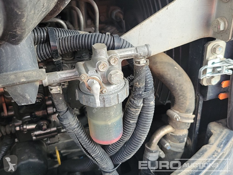 Lopatový nakládač Hitachi ZX26U-6 CR
