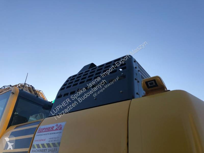 جرافة Komatsu PC490LC-11E0