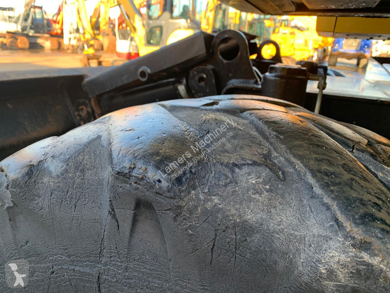 جرافة Caterpillar F