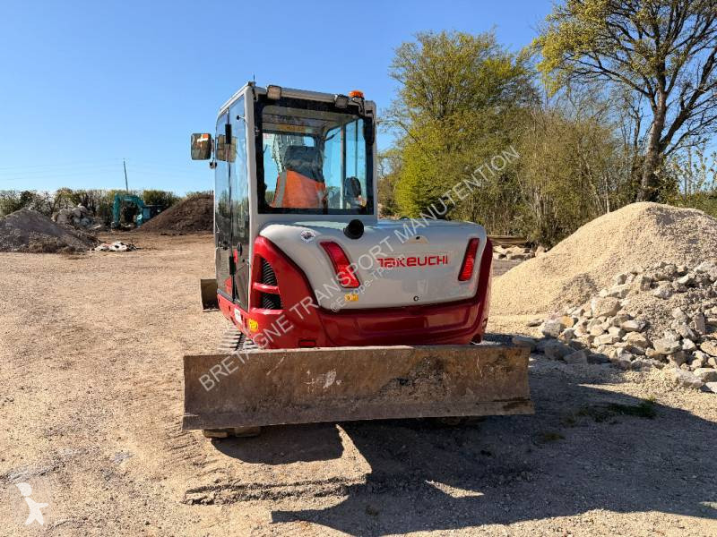 Rýpadlo Takeuchi TB370