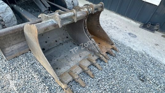 جرافة JCB 55z-1 powertilt à 25 900 € ht