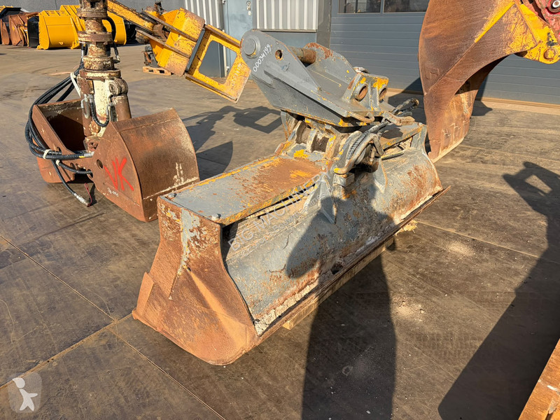 جرافة Liebherr A920