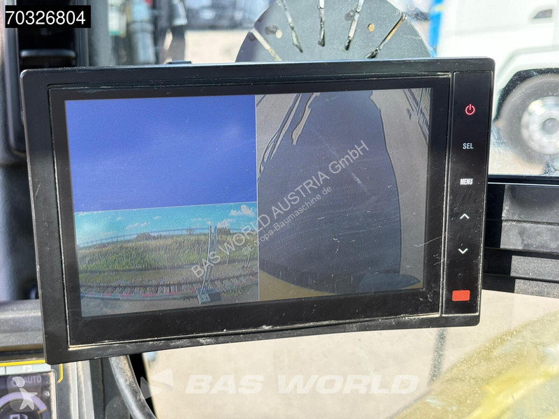 جرافة Wacker Neuson Powertilt