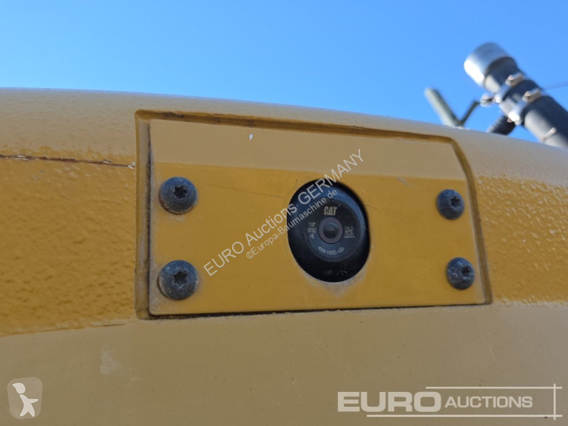 جرافة Caterpillar F