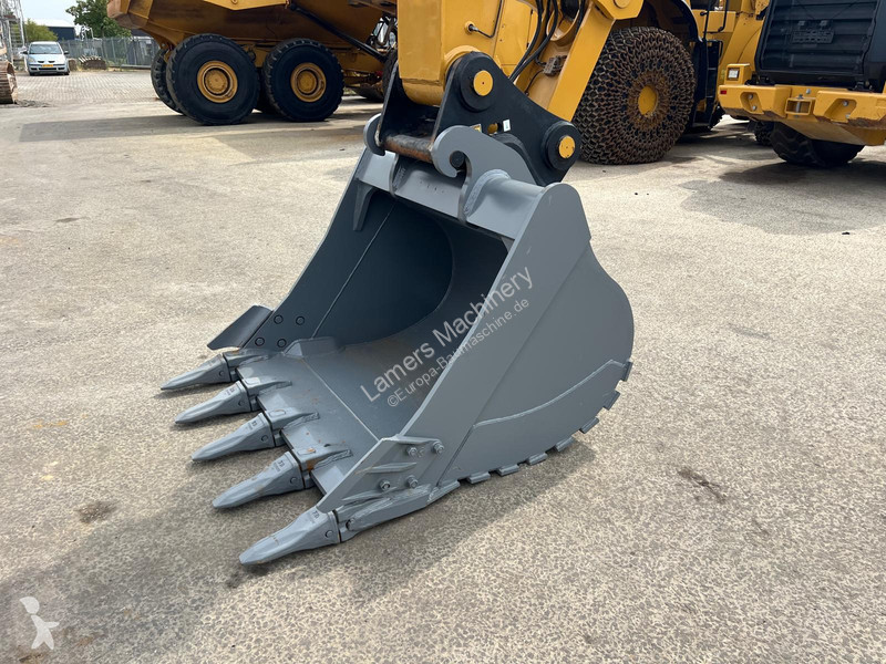 Lopatový nakládač Caterpillar NG 07B .