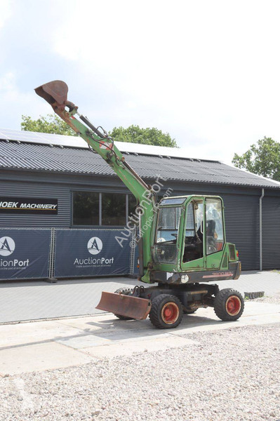جرافة Neuson 3800 WD
