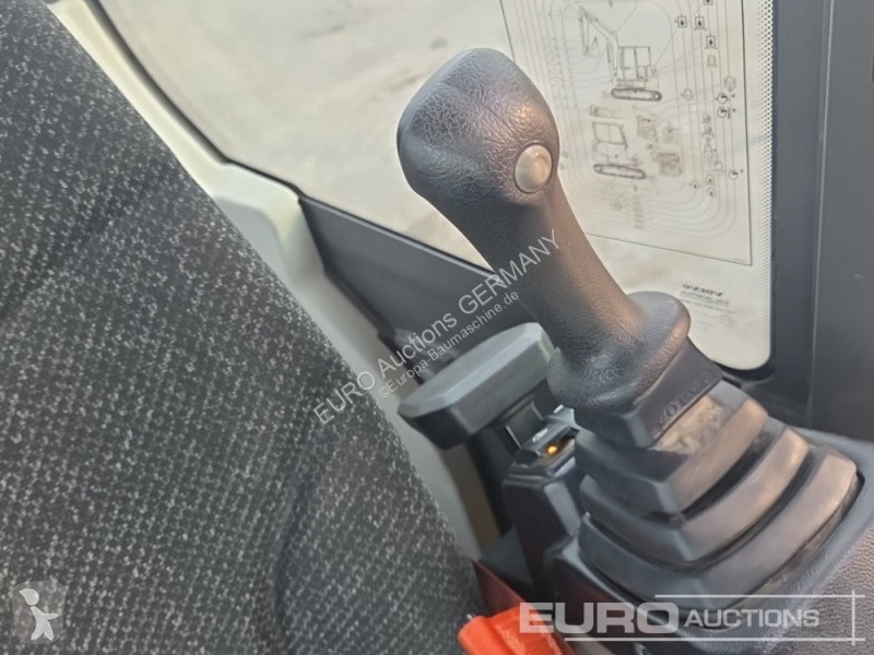 Багер Volvo ECR50F