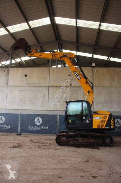 Excavator JCB