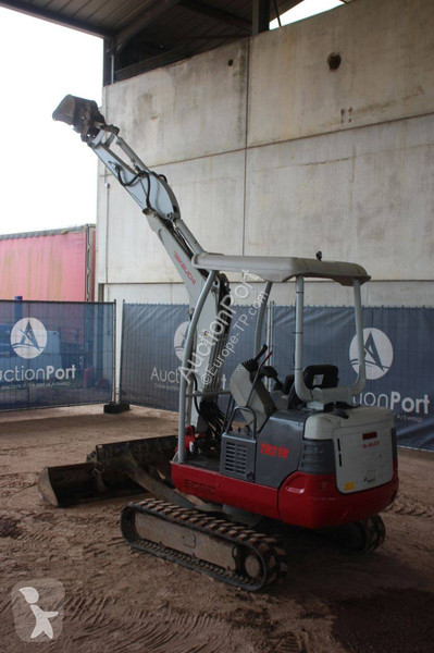 Excavator Takeuchi TB219