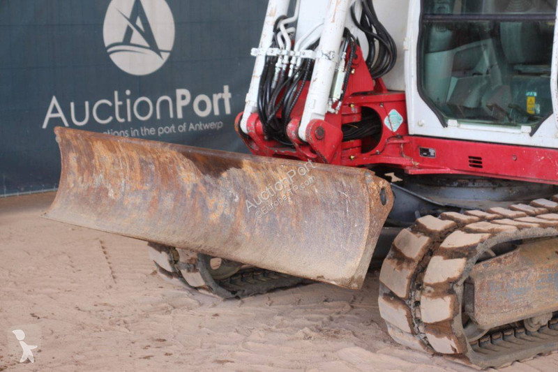 Excavator Takeuchi TB285