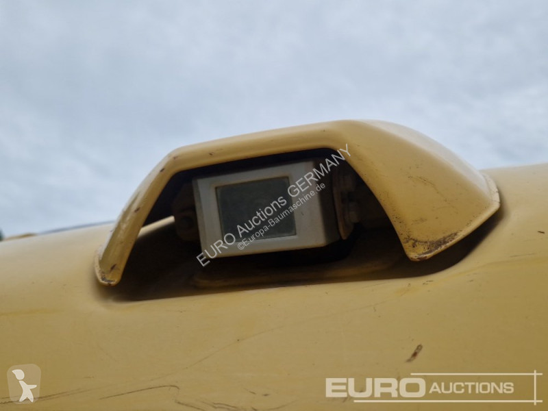 Lopatový nakládač Komatsu NLC-11