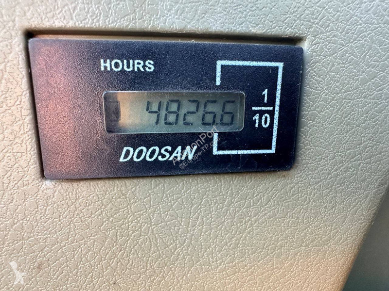 جرافة Doosan 9C