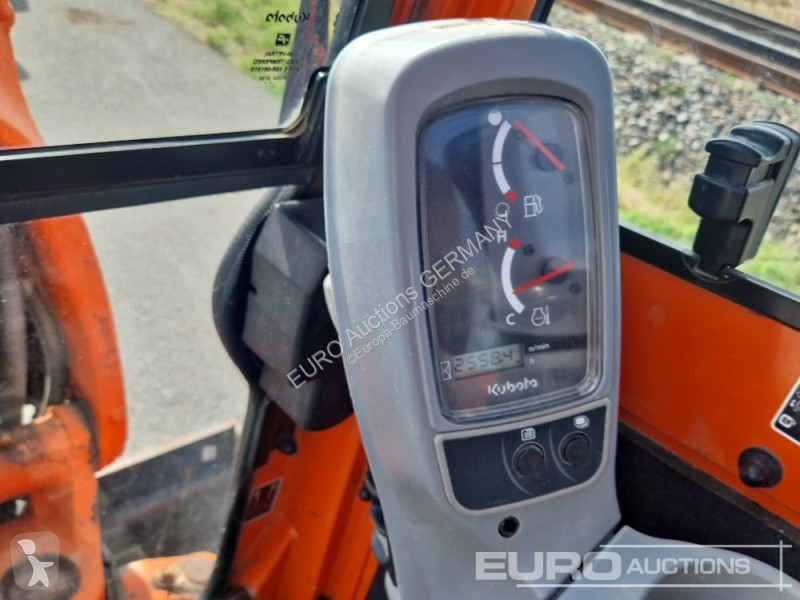 Багер Kubota U274