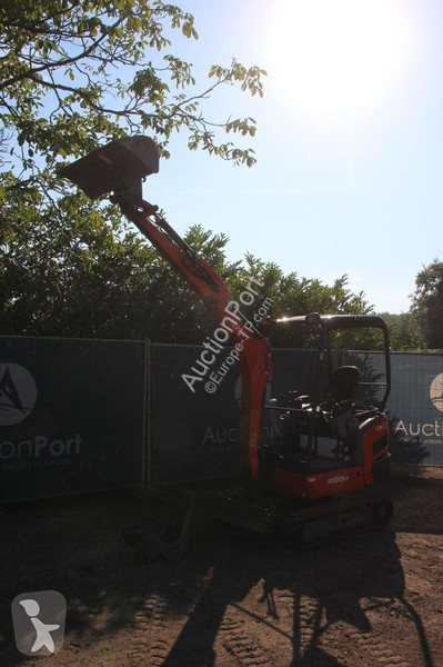 Багер Kubota