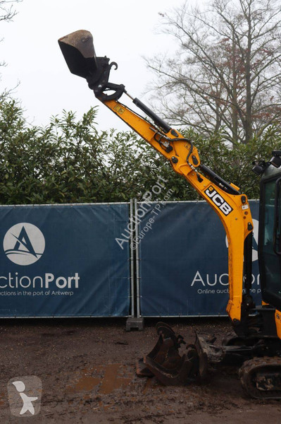 Excavadora JCB 16C-1 T3