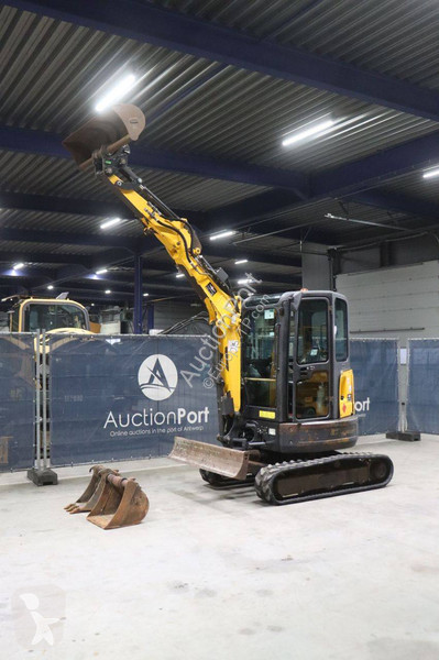 Багер Bobcat