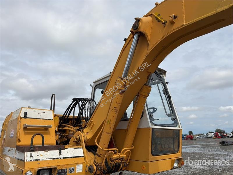 Екскаватор Liebherr