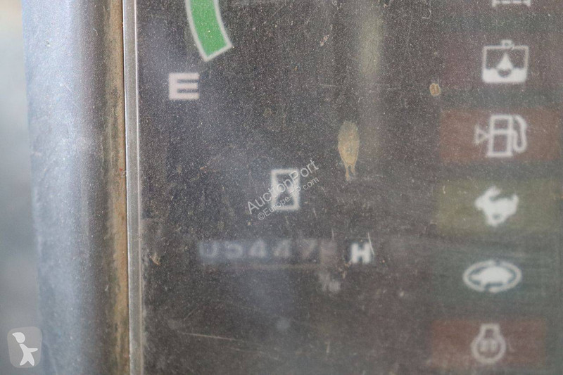 جرافة Takeuchi