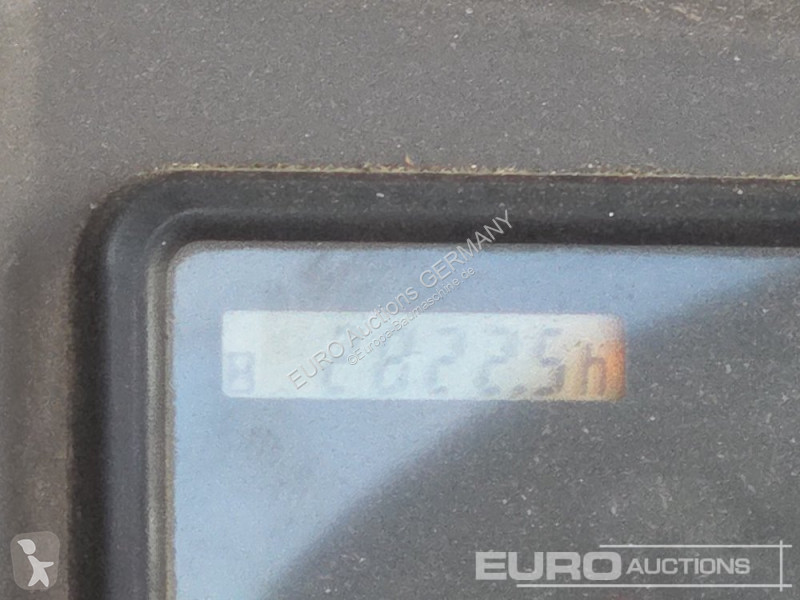 جرافة Volvo ECR25D