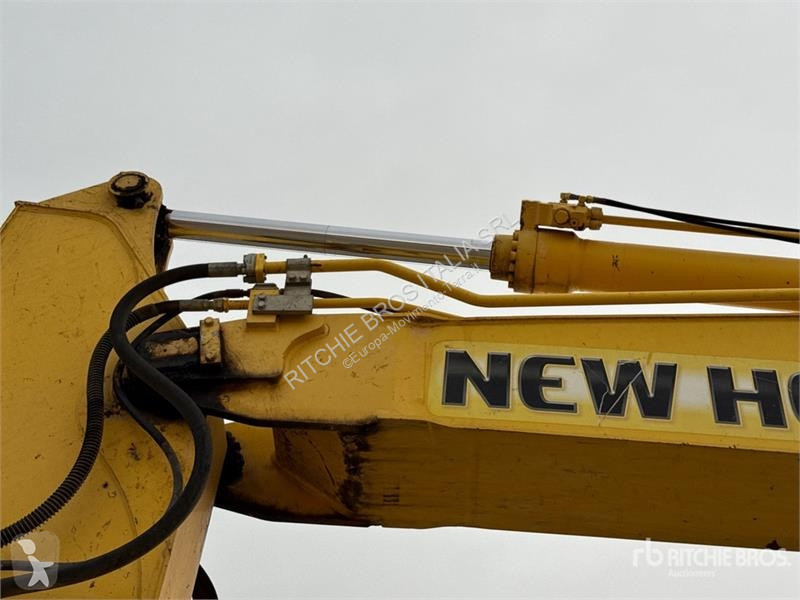 Skovel New Holland Kobelco E215B Tracked Excavator