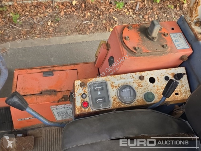 Pelle Kubota KH-012