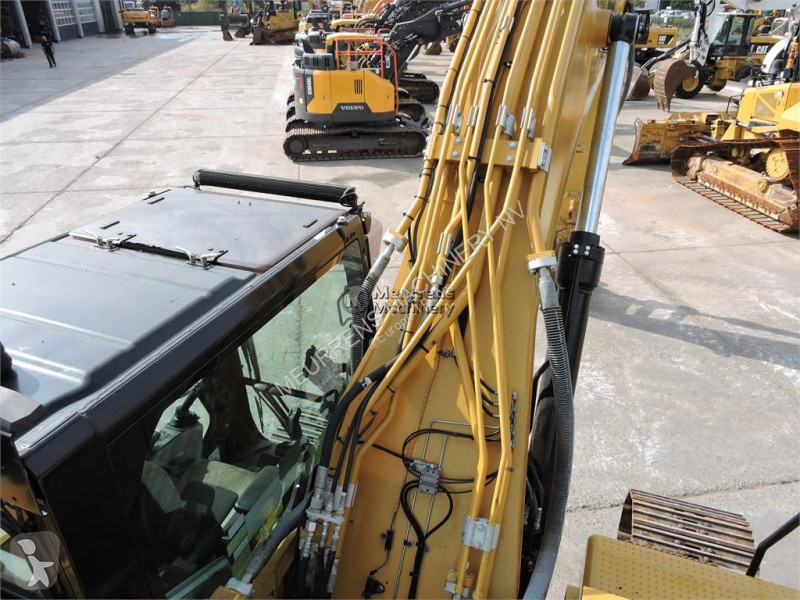 Pelle Caterpillar 330 F