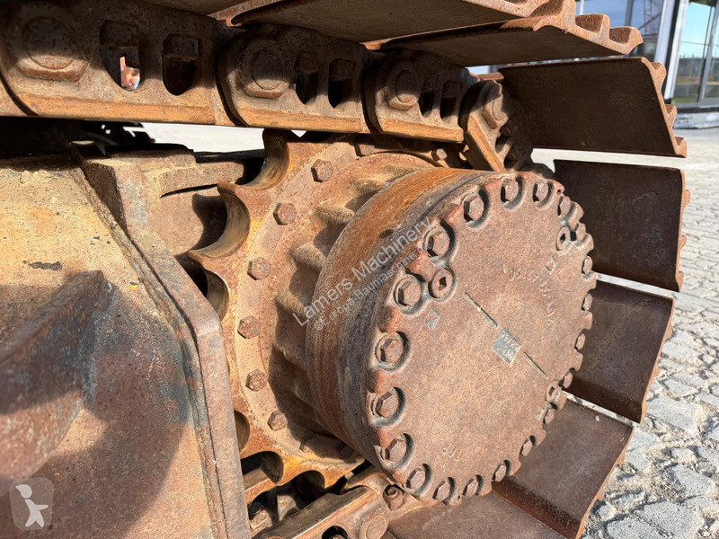 Багер Komatsu PC 210-11 .