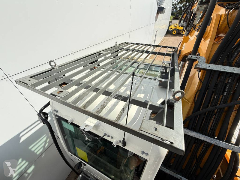 Pelle Liebherr A - Triple Boom / 2 extra Buckets!