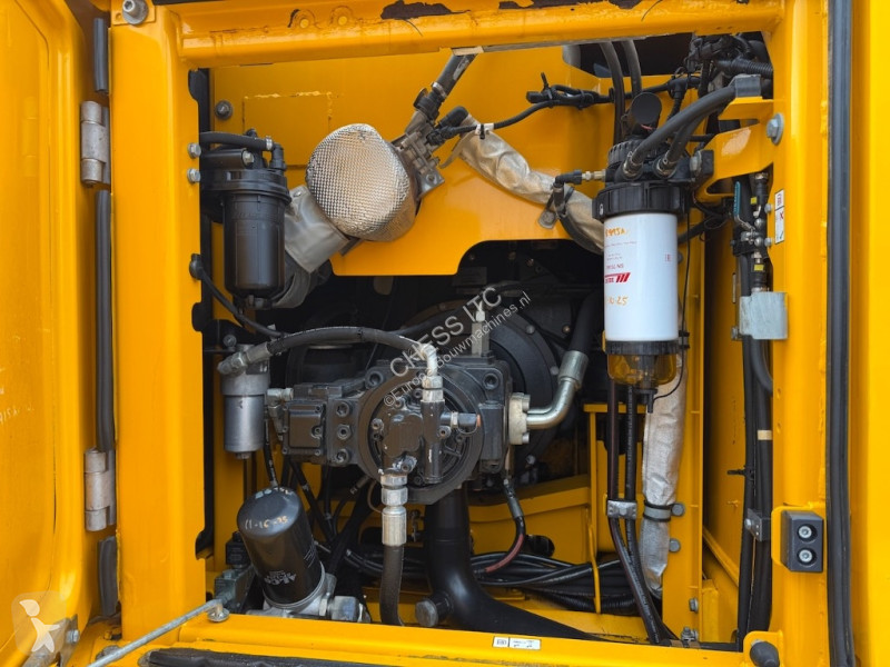 جرافة JCB 220 XL 4F - 220X LC - 220XL - 220X L4F