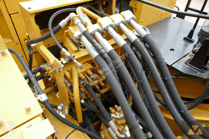 Graafmachine Caterpillar 390F LME