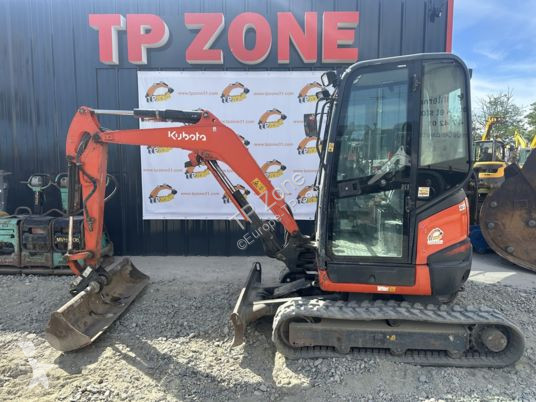 Graafmachine Kubota u27-4 cabine à 23500€ ht
