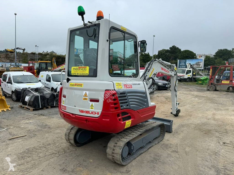 جرافة Takeuchi