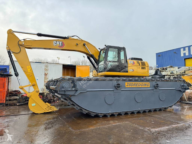 Excavator Caterpillar swampbuggy amphibious...