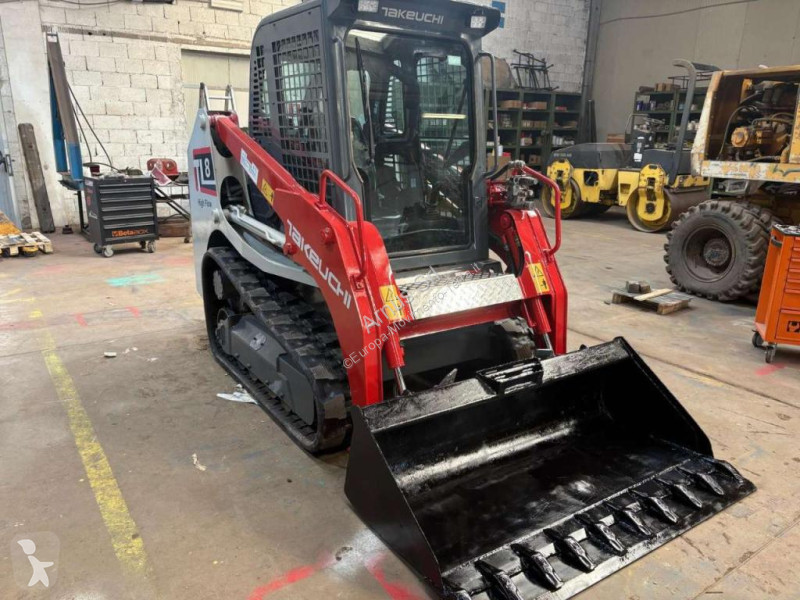 Shovel Takeuchi TL8