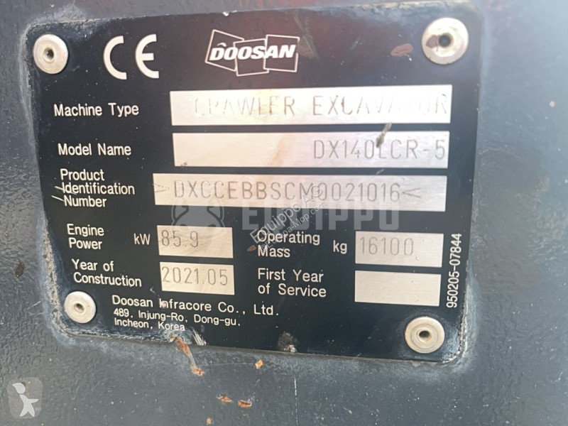 Excavadora Doosan -5 with Lehnhoff SW10-3...