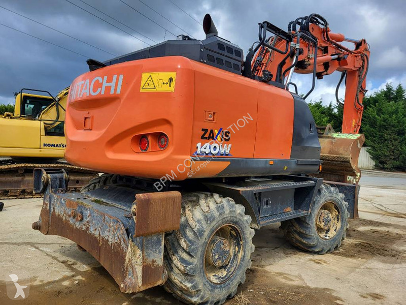 Escavatore Hitachi ZX140W-6