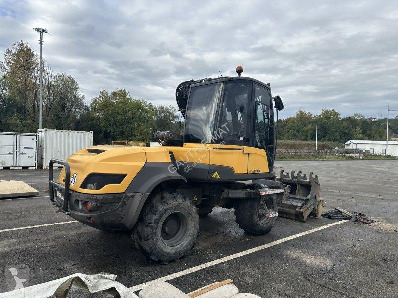 Excavator Mecalac