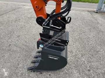 Mini excavator used Hitachi ZX26 U-6 - Ad n°10193733
