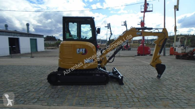 Escavadora Caterpillar